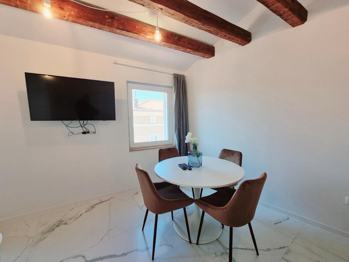 As Deluxe Apartments Пиран Екстериор снимка