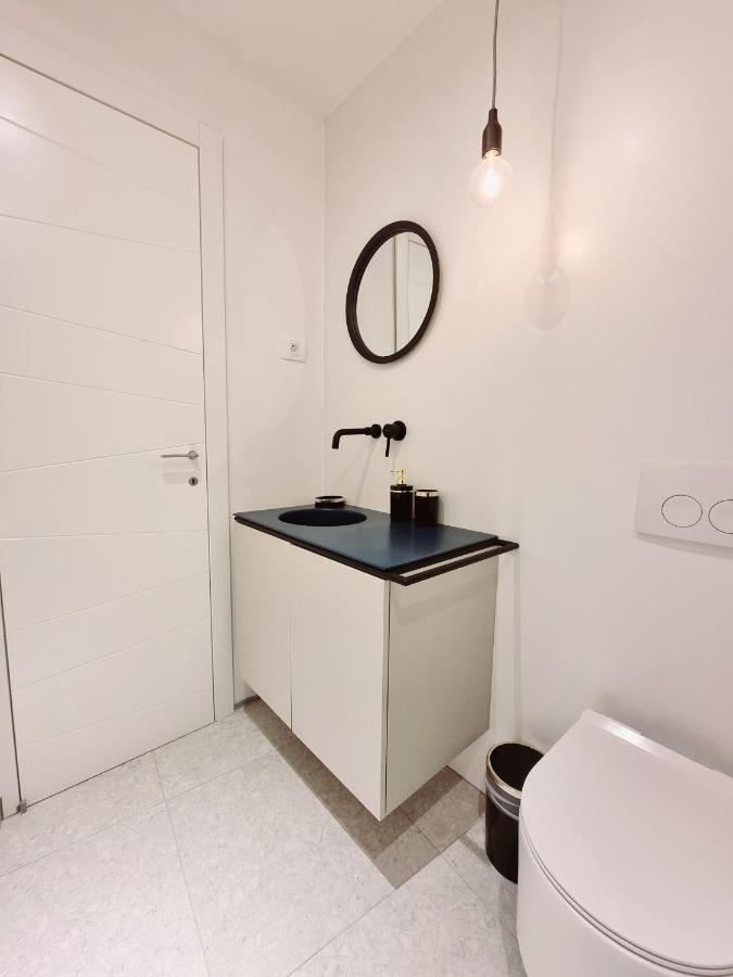 As Deluxe Apartments Пиран Екстериор снимка
